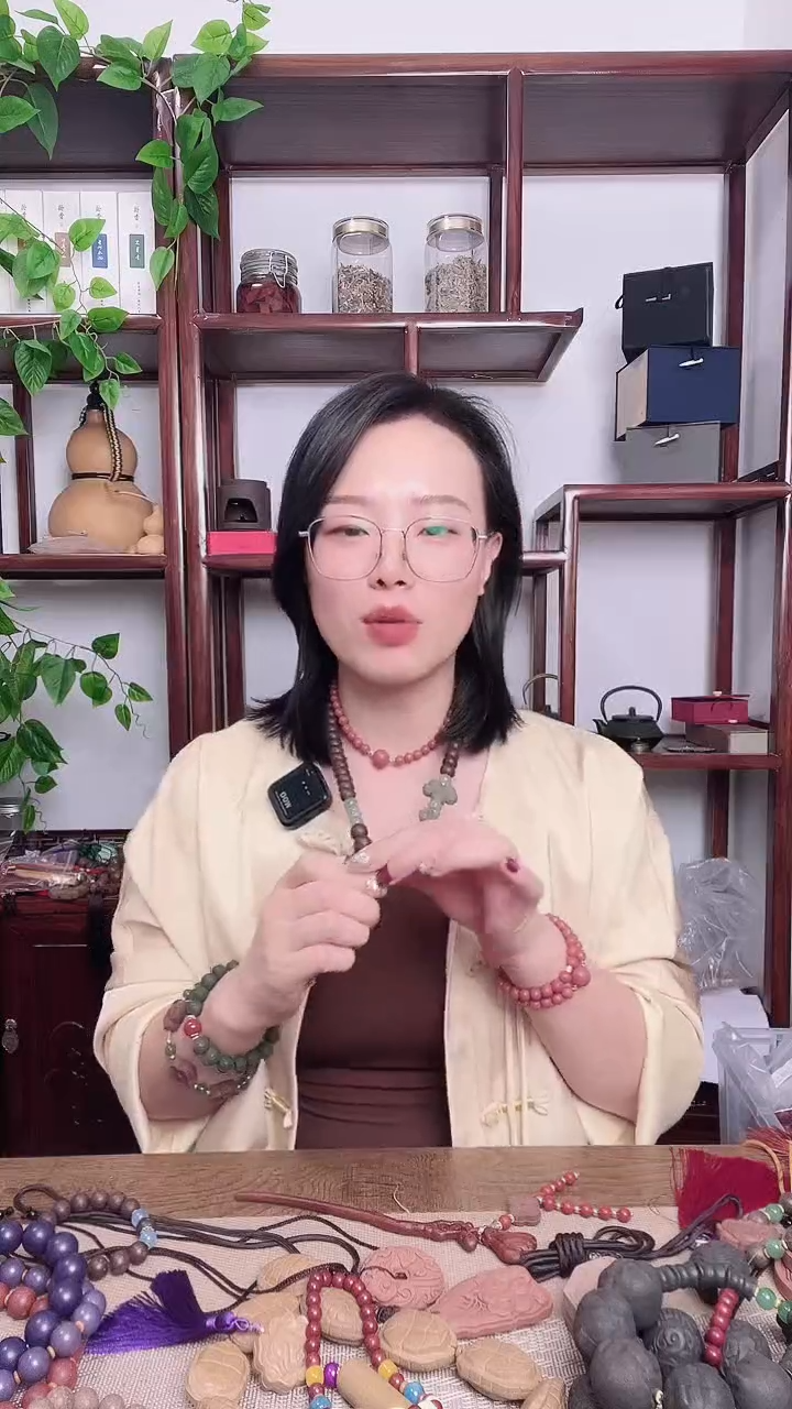泥塑无上青凉+青瑶露的大脖挂