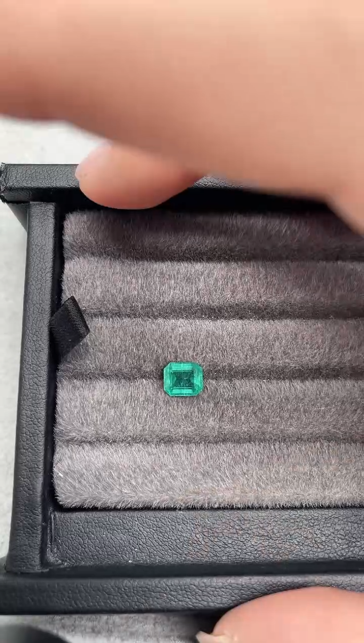 【闪购商品】祖母绿裸石未镶嵌1.29ct赞比亚