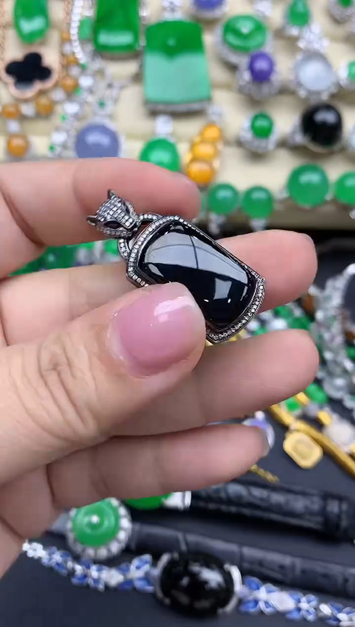 【闪购商品】翡翠颈饰18K金镶嵌637-中国好珍宝