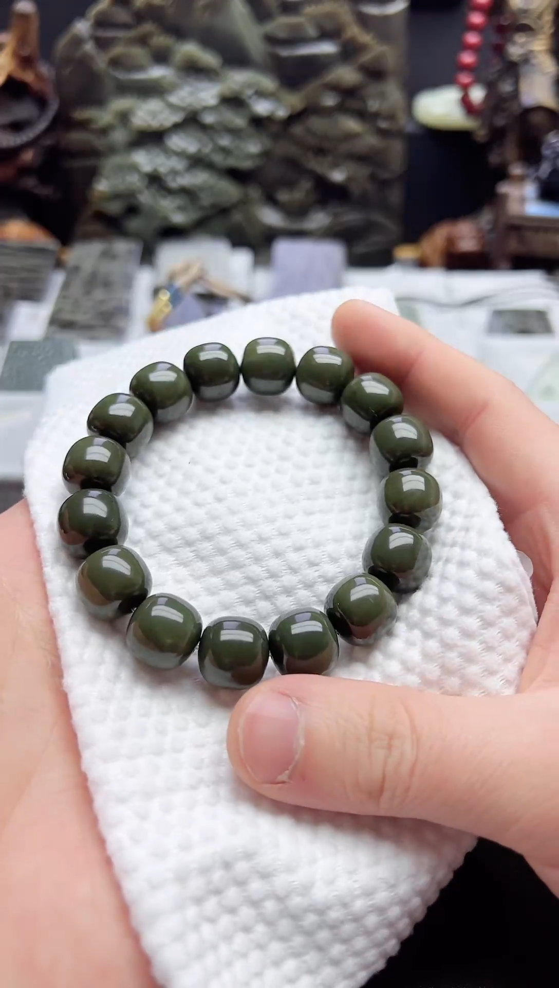 未镶嵌手链和田玉卡14沙枣青军绿色手串