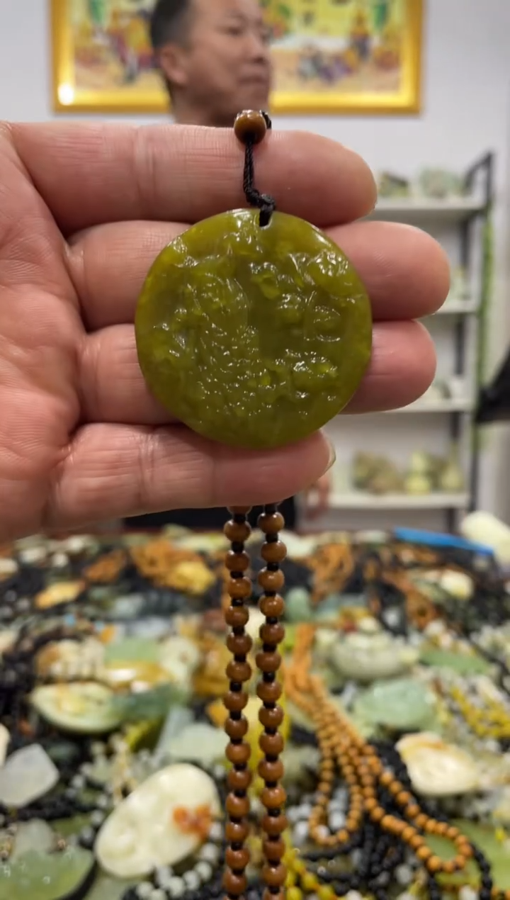 【闪购商品】岫玉吊坠未镶嵌               