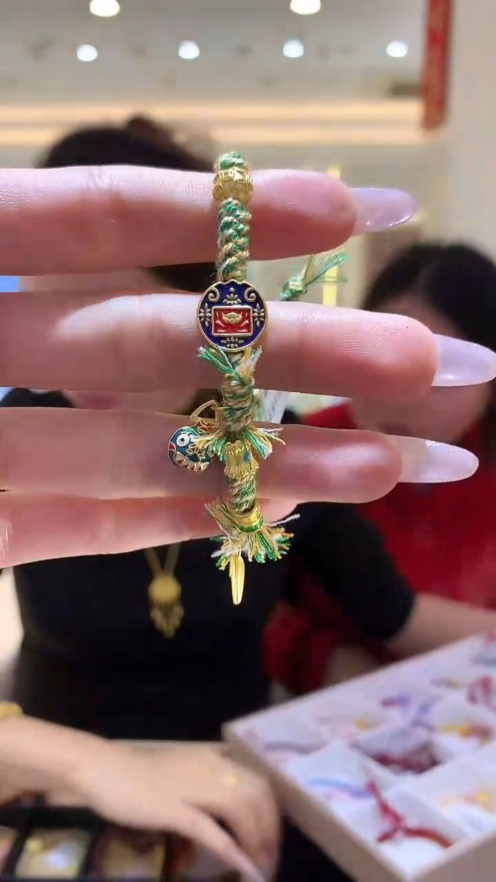 【闪购商品】定制足金手饰手绳        