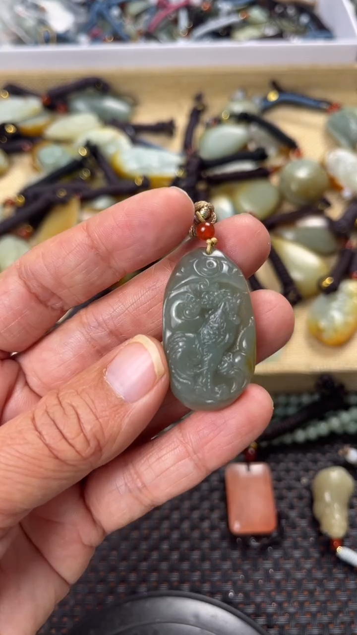 【闪购商品】和田玉颈饰未镶嵌多样性发货没有证书拍一发一有瑕