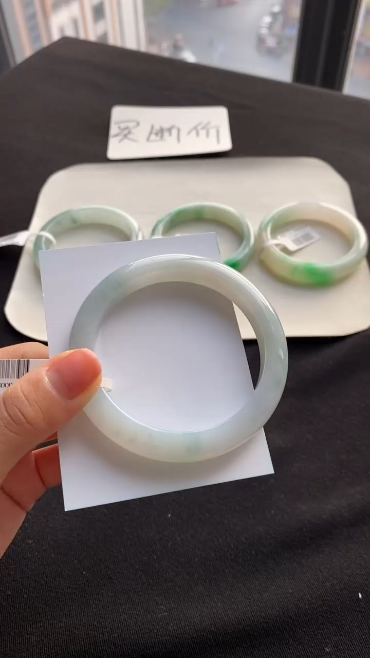 【闪购商品】翡翠手镯未镶嵌56正圈--不退不换