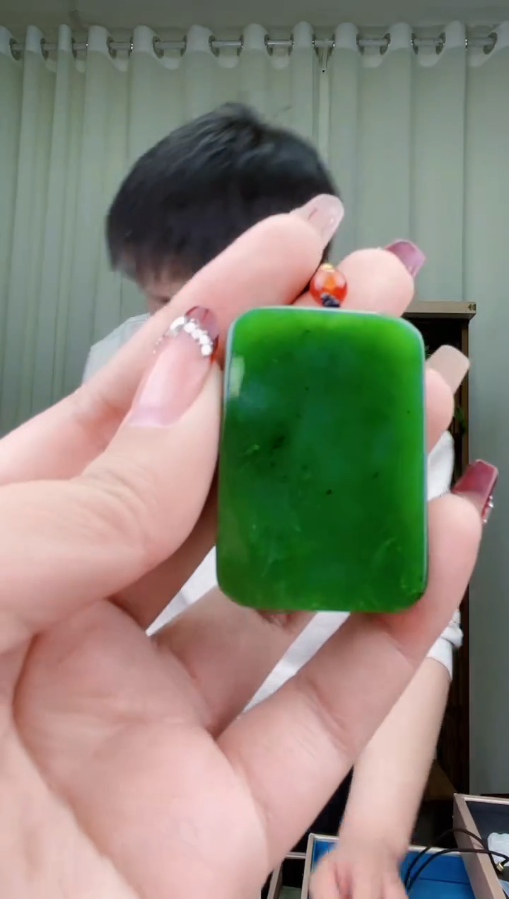 【闪购商品】和田玉挂件未镶嵌拍一发一，多样性发货