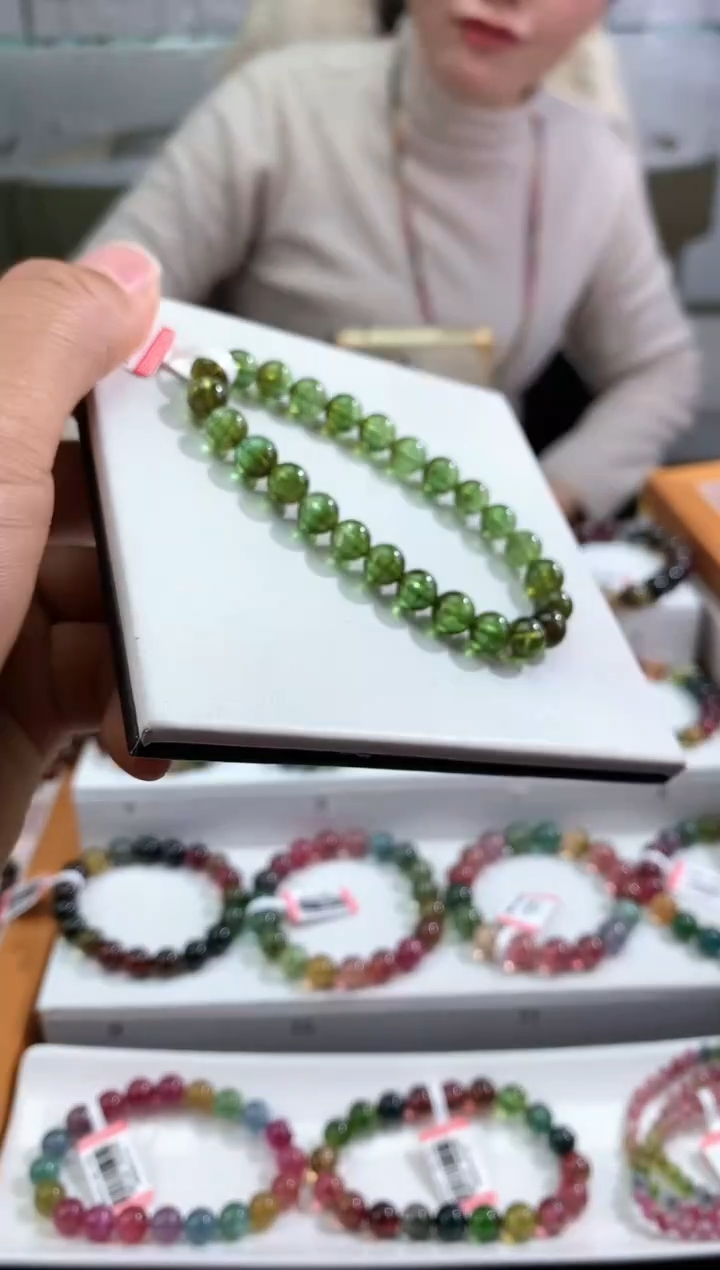 【闪购商品】碧玺手链未镶嵌多样性发一条