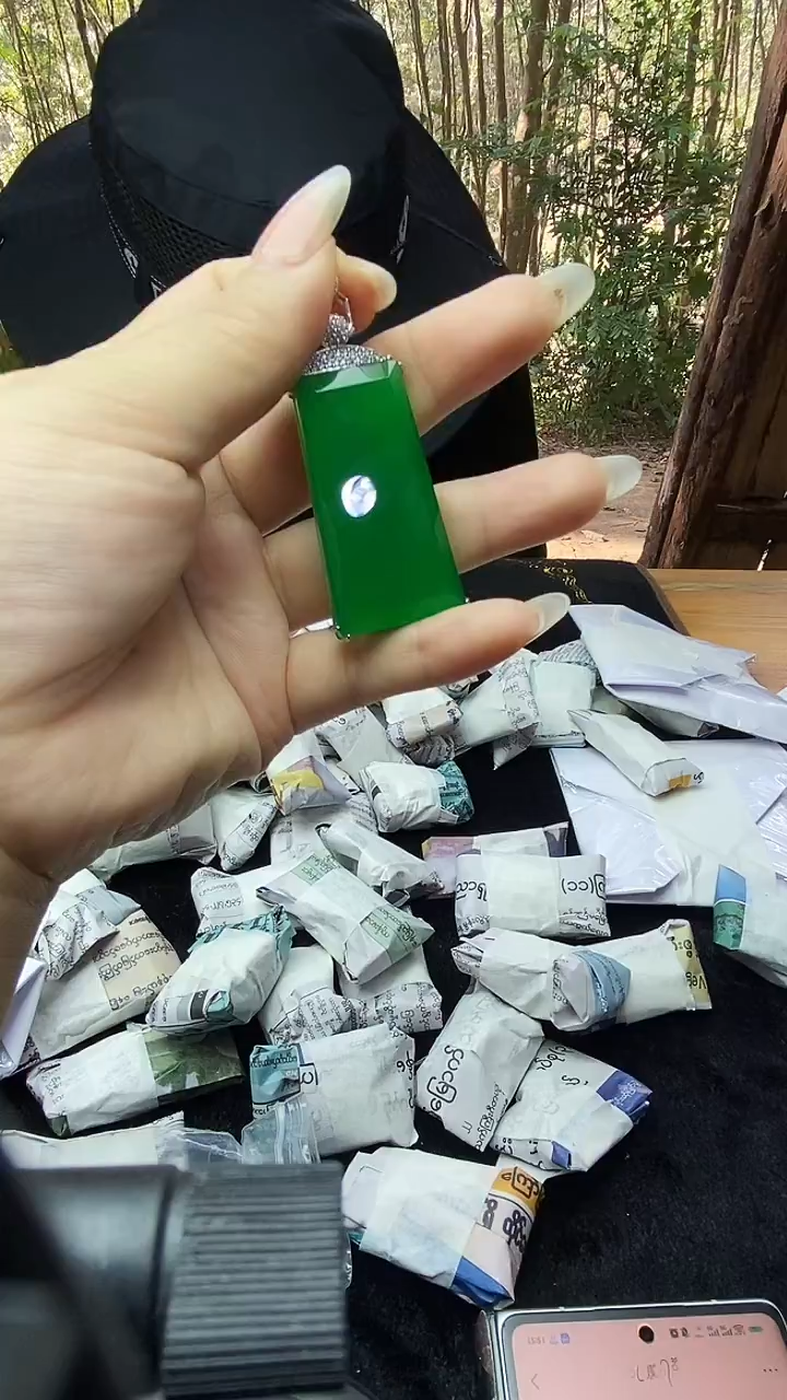 满色吊坠    所见即所得  