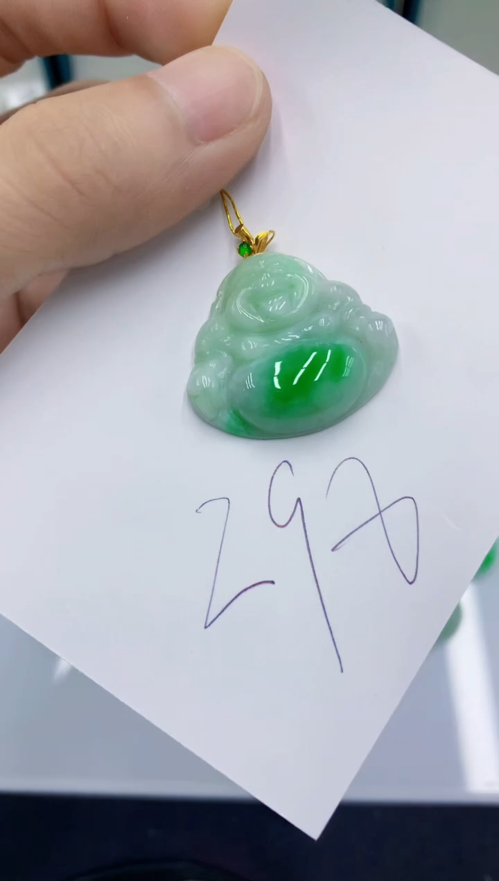 翡翠18K金镶嵌颈饰11111111