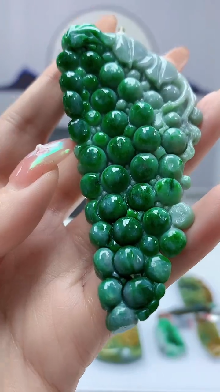 【闪购商品】定制翡翠未镶嵌4852DD-毛货挂件葡萄24