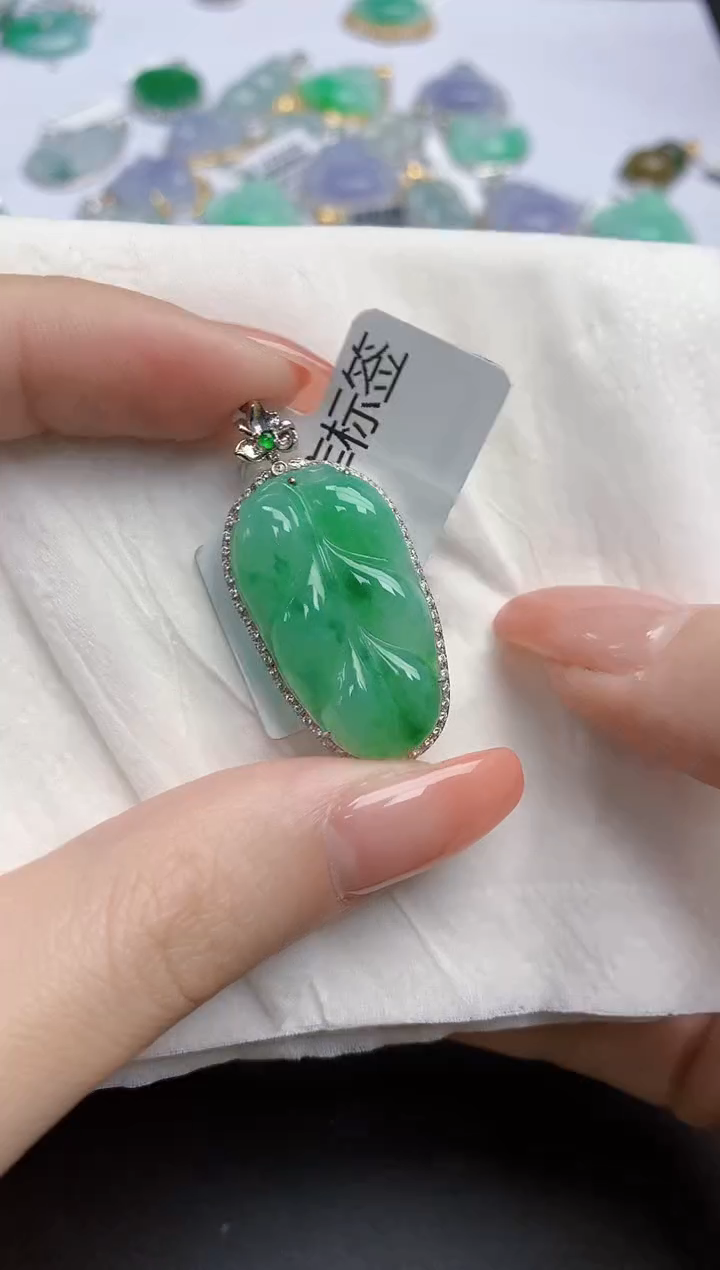 【闪购商品】翡翠颈饰18K金镶嵌天然缅甸翡翠A货