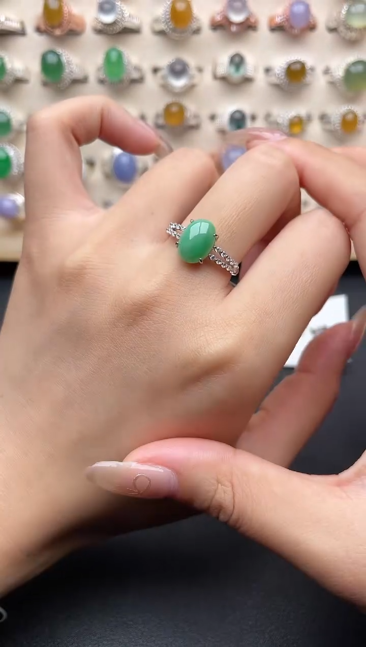 【闪购商品】翡翠戒指银S925镶嵌一物一证一礼盒