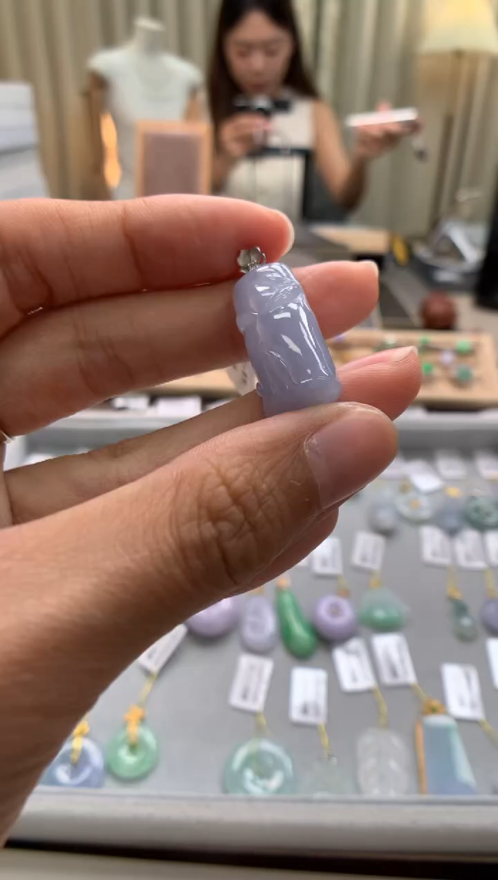 翡翠18K金镶嵌颈饰竹节