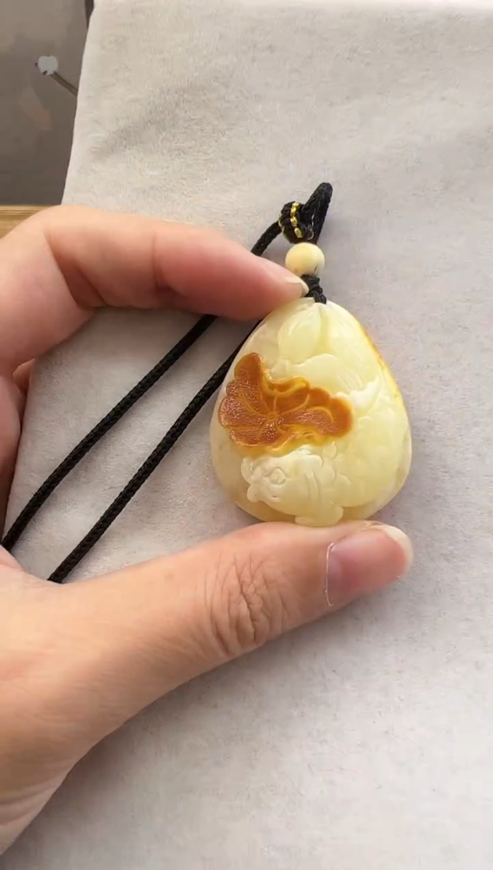 【闪购商品】琥珀裸石未镶嵌10114074-吊坠