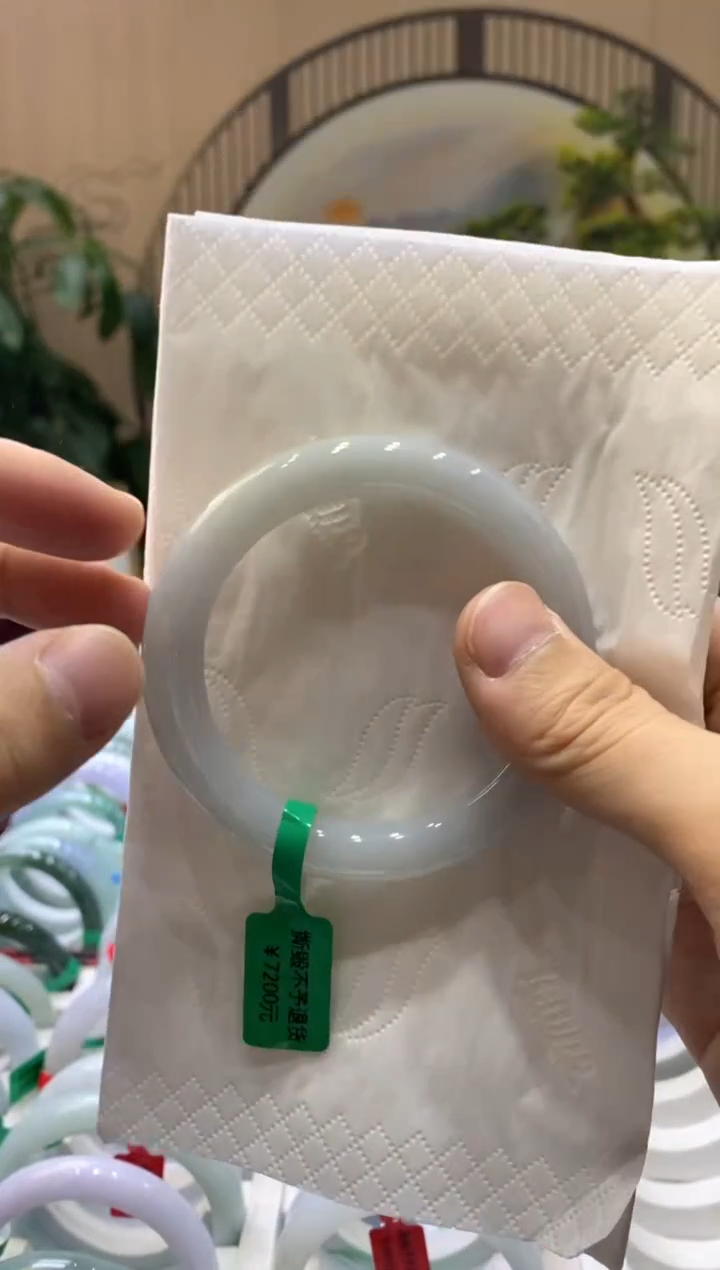 【闪购商品】翡翠手镯未镶嵌000009537