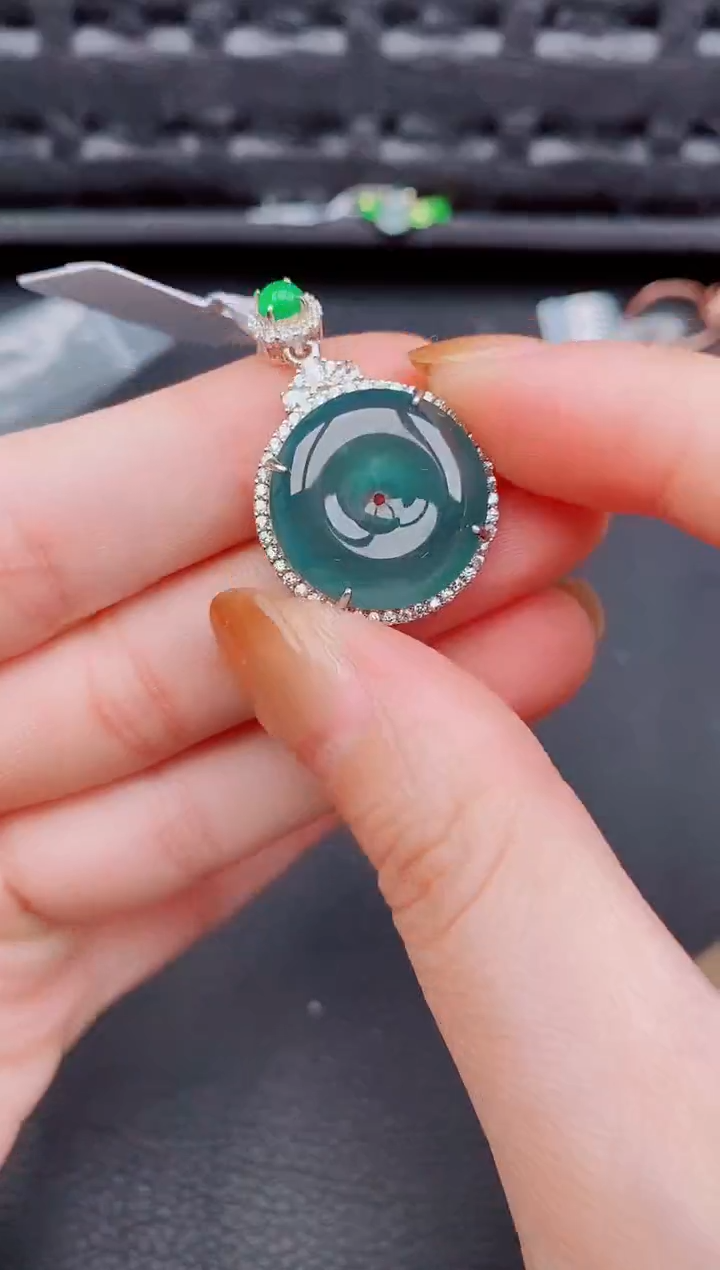 【闪购商品】翡翠颈饰银S925镶嵌天然a货翡翠923