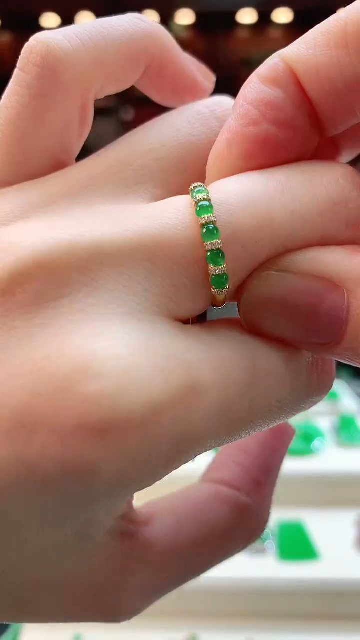 翡翠戒指18K金镶嵌赠礼盒证书 敏