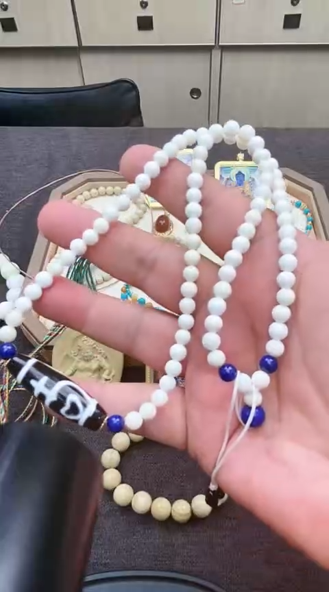 【闪购商品】蛋白石项链未镶嵌多样性发其一25011427