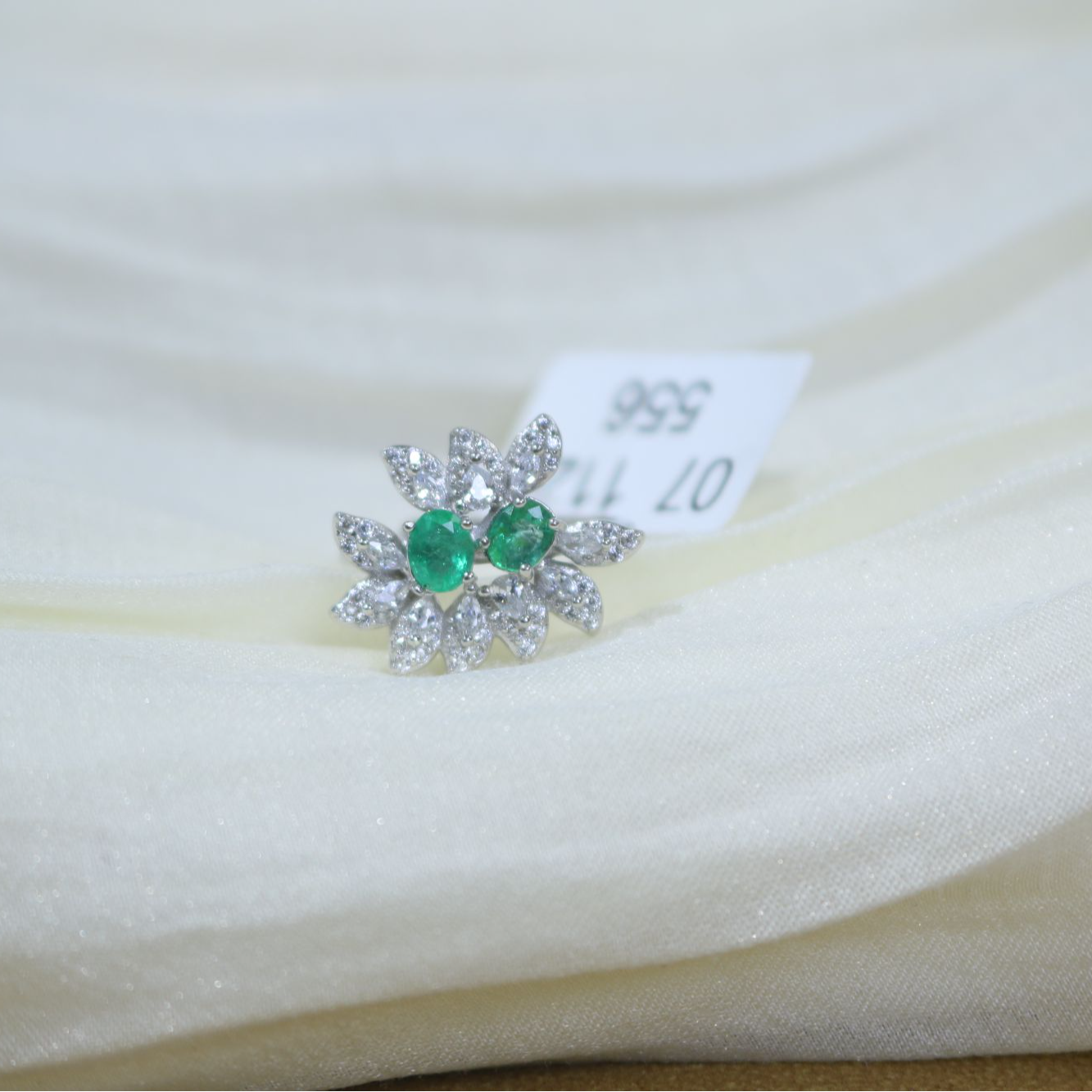 〔如一珠宝〕天然双生花时尚祖母绿戒指精致气质