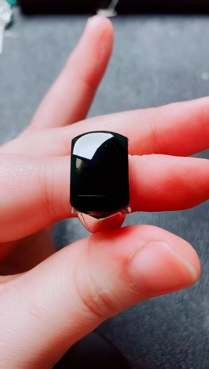 银S925镶嵌戒指翡翠1111