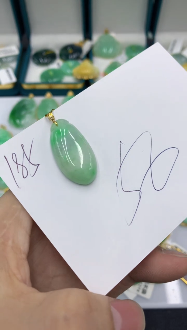 【闪购商品】翡翠颈饰18K金镶嵌链接1111