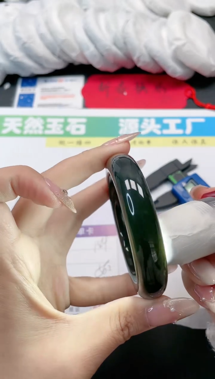 【闪购商品】和田玉手镯未镶嵌184-56