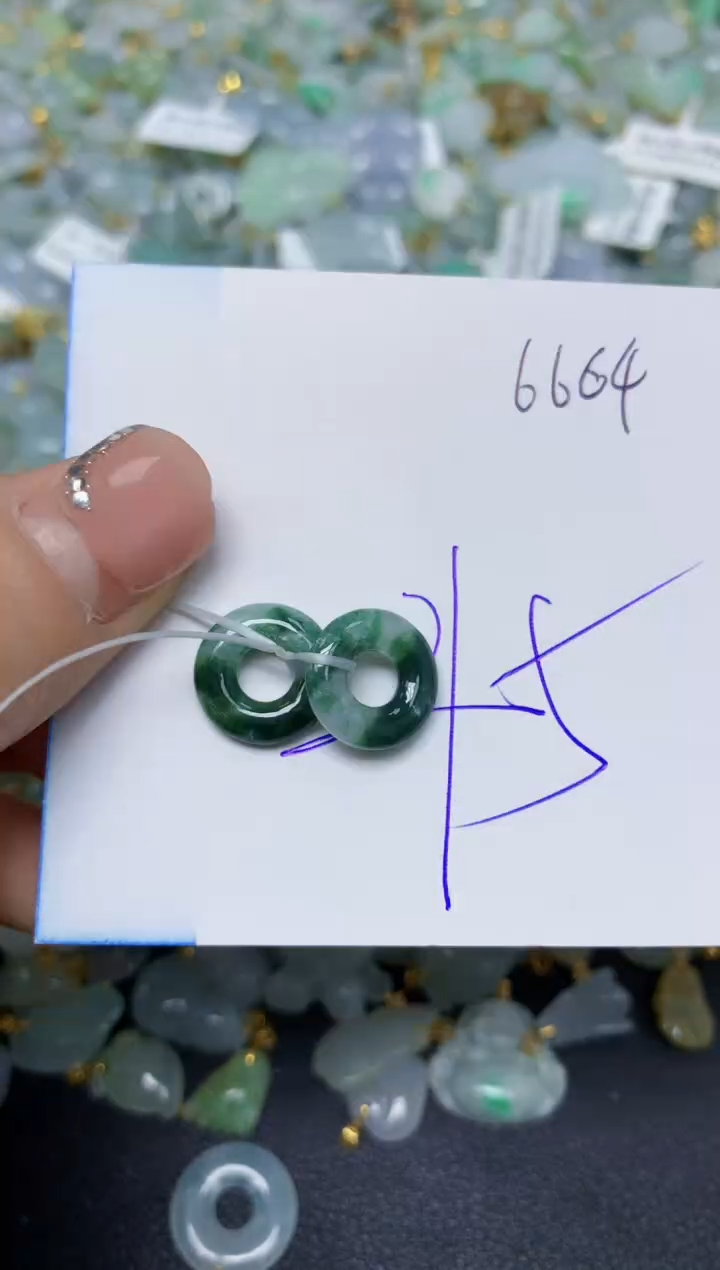 【闪购商品】翡翠挂件未镶嵌 天然翡翠A货