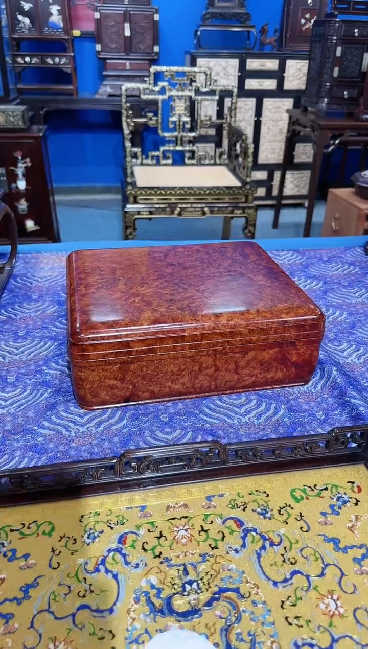 花梨木类成套家具盒子