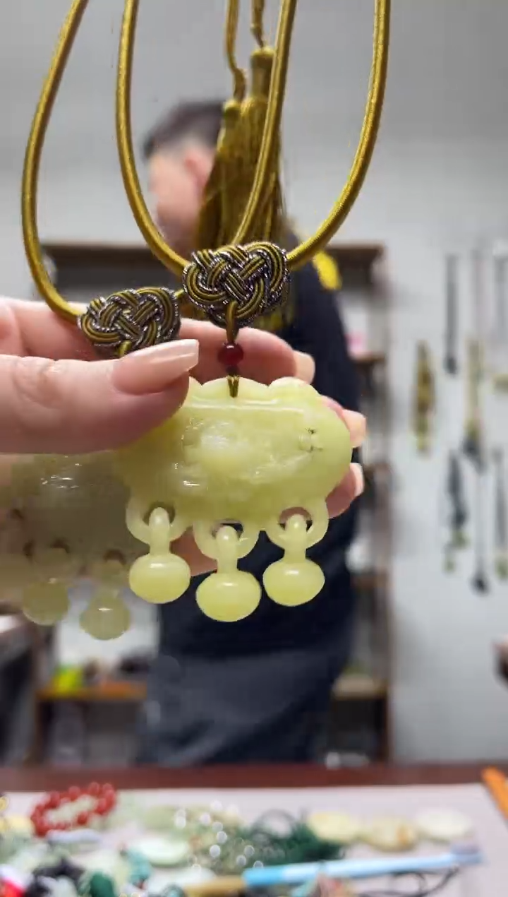 未镶嵌岫玉颈饰多样性发货其中发一