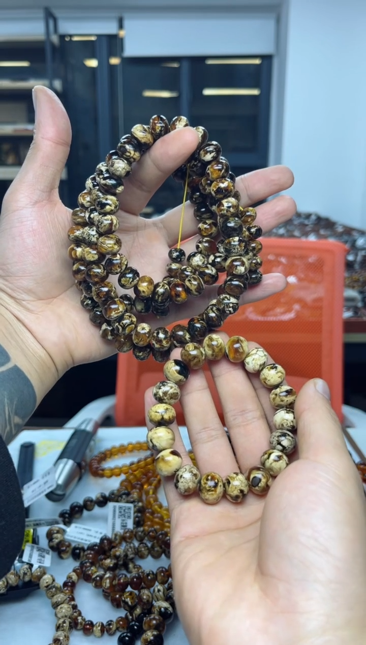 【闪购商品】琥珀裸石未镶嵌抚顺琥珀花珀