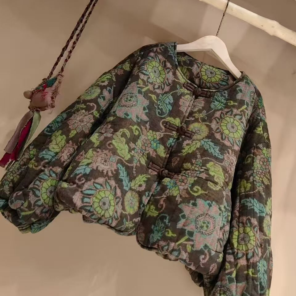 【依然美】灯笼袖圆领盘扣休闲时尚轻软舒暖灯笼袄短款花朵棉服