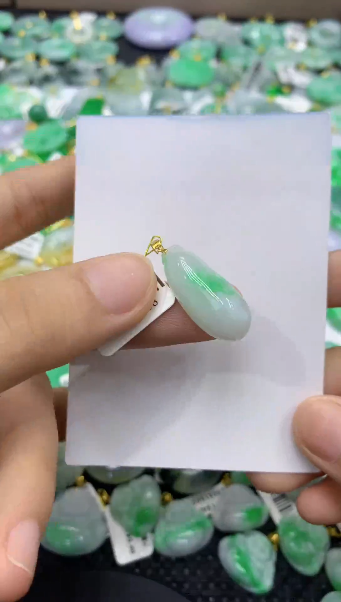 颈饰18K金镶嵌翡翠天然缅甸翡翠A货