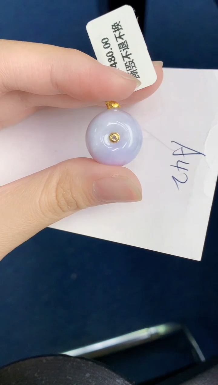 翡翠18K金镶嵌颈饰000000000