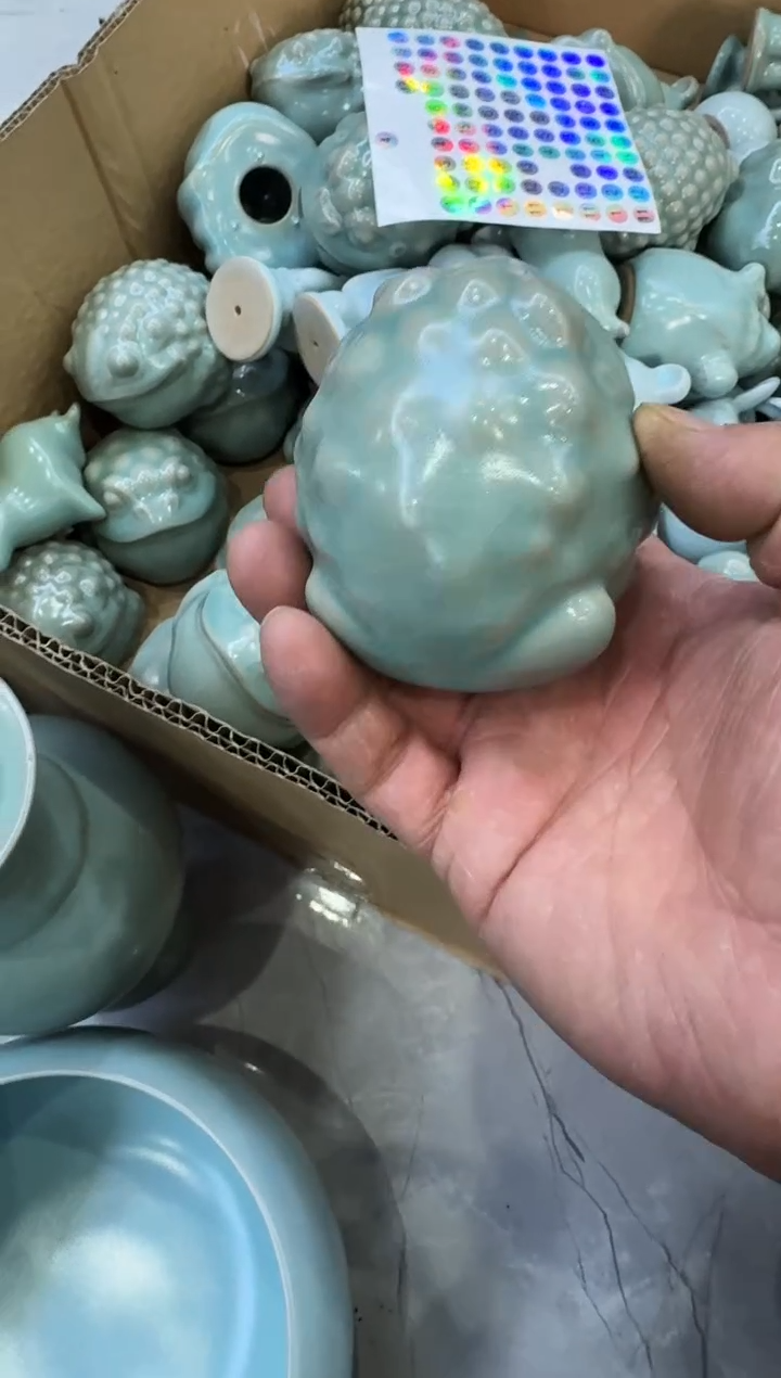 【闪购商品】杯仿古公金蟾大瑕