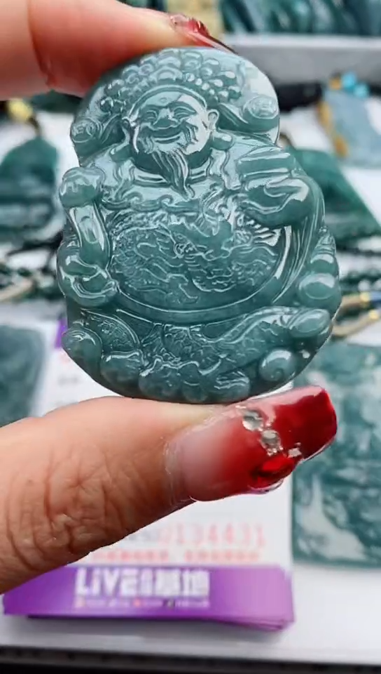 【闪购商品】翡翠颈饰未镶嵌          