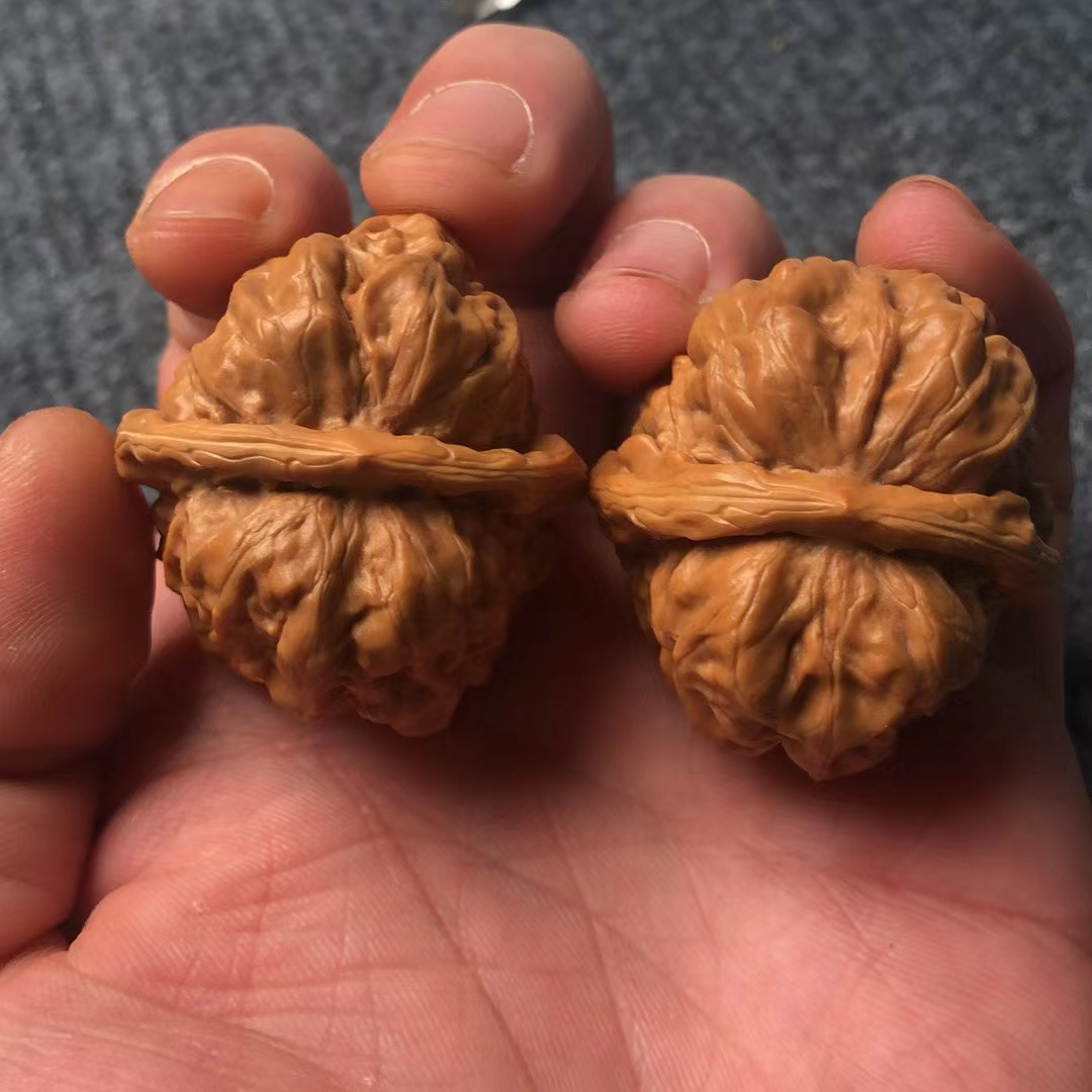 文玩核桃蛤蟆头37尺寸