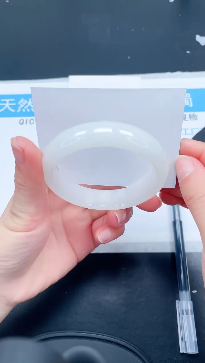 【闪购商品】石英质玉手镯未镶嵌20-60