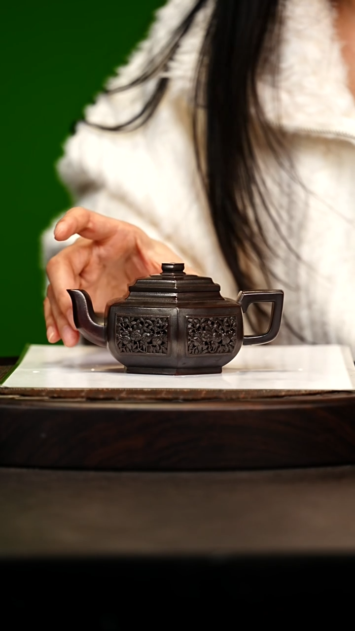 宜兴原矿高端紫砂 古乌泥红木烧220cc