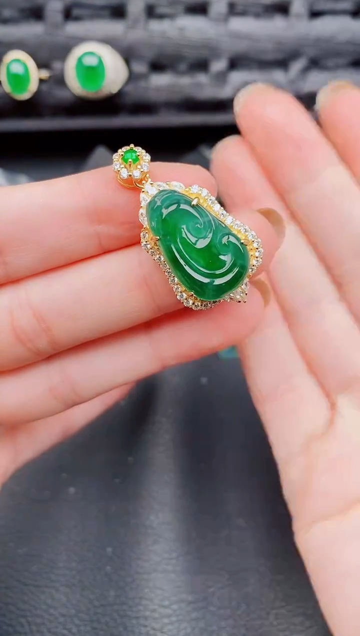 【闪购商品】翡翠颈饰银S925镶嵌天然a货翡翠260