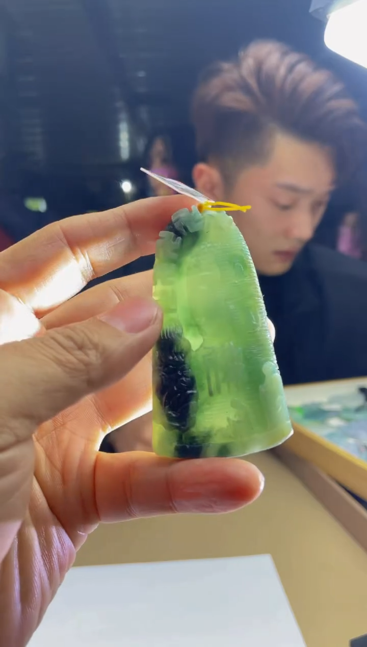 【闪购商品】定制翡翠未镶嵌          2040