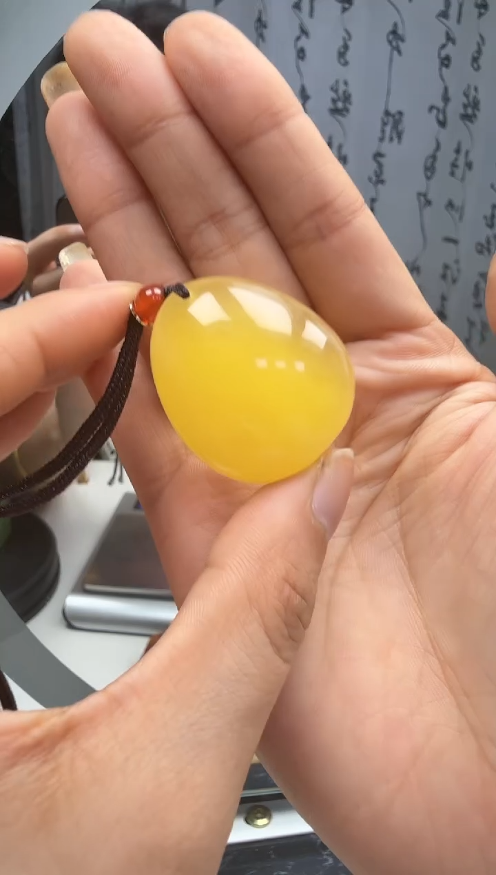 裸石琥珀未镶嵌如图