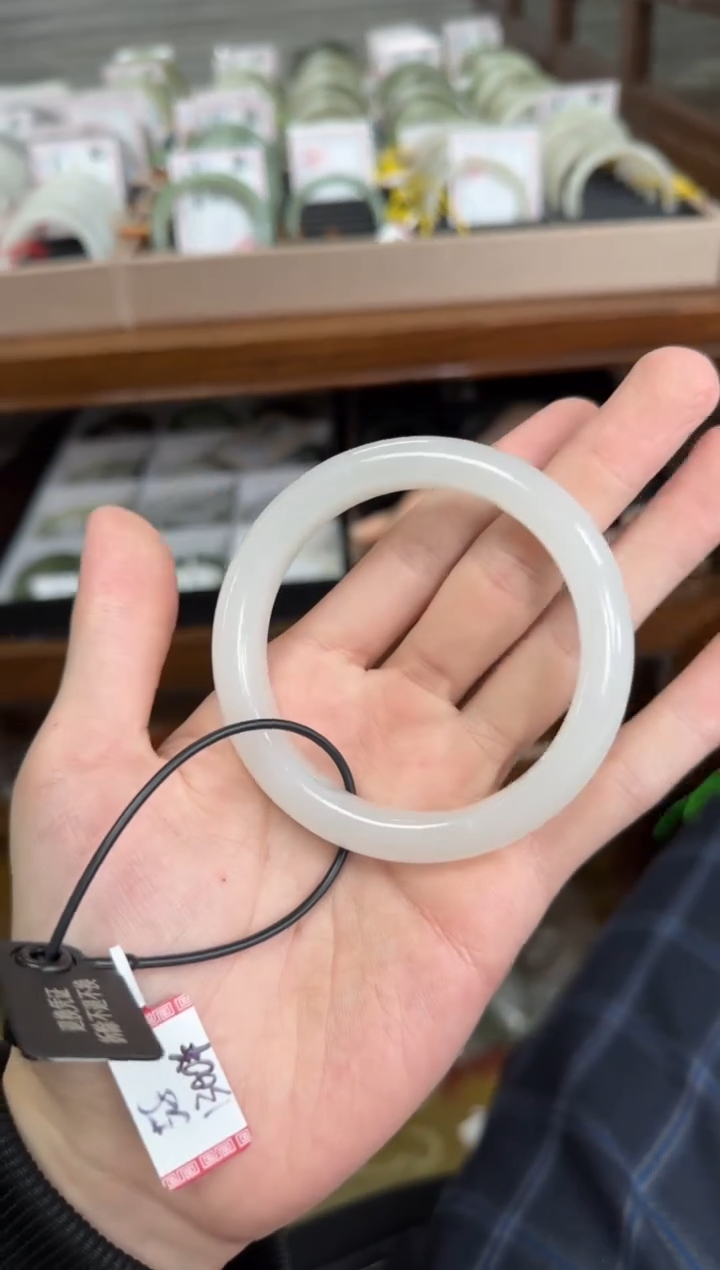 未镶嵌手镯和田玉59