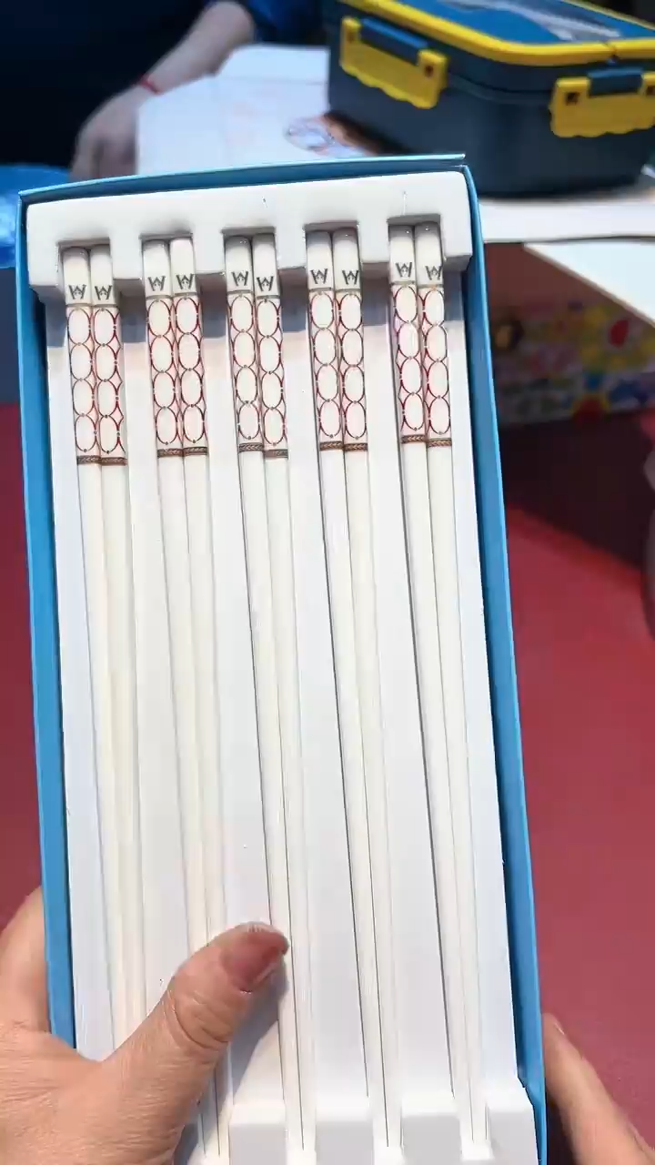 【闪购商品】瓷片锅碗瓢盆一件不剩