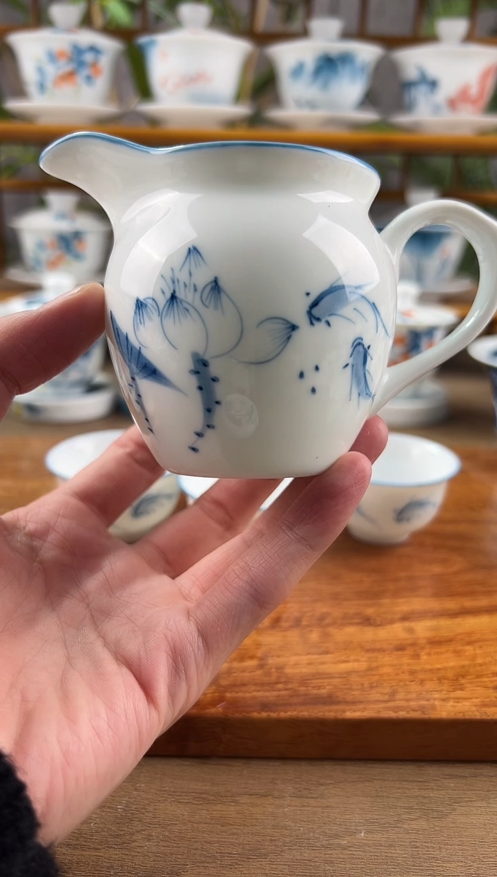 【闪购商品】荷花鱼聚手绘公道杯