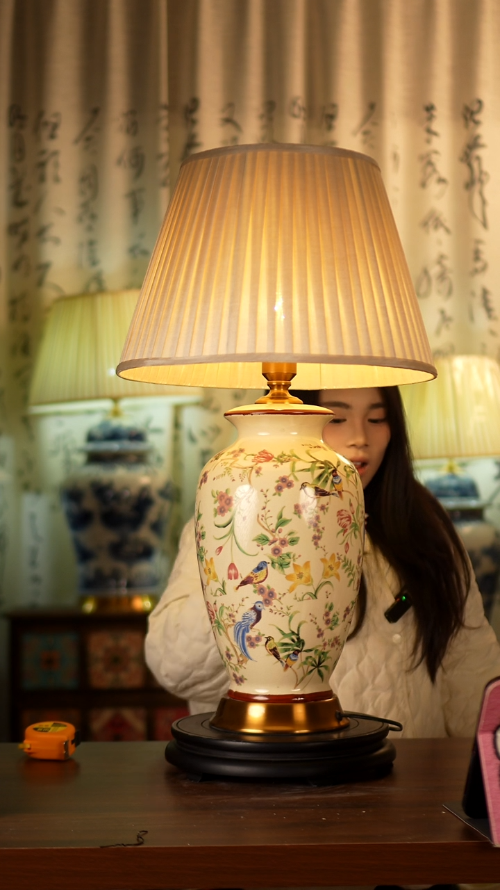 圆形款景德镇陶瓷台灯