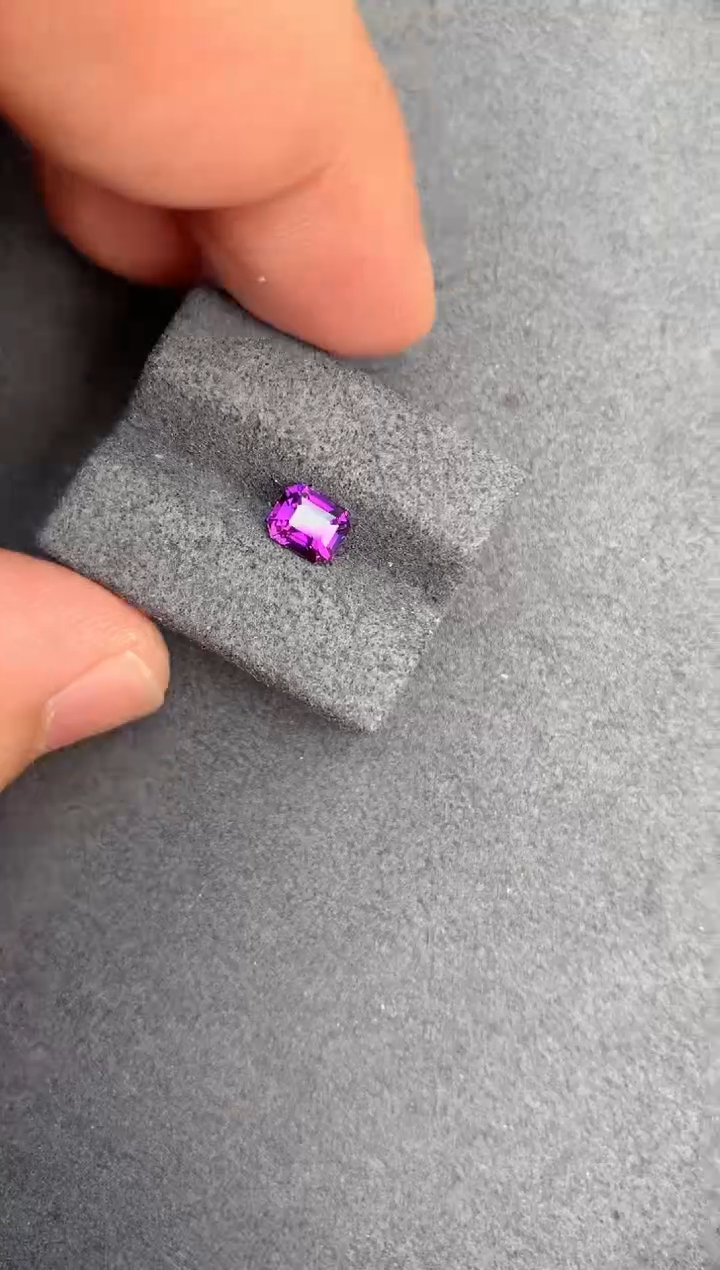 【闪购商品】彩色蓝宝石裸石未镶嵌1ct紫蓝宝