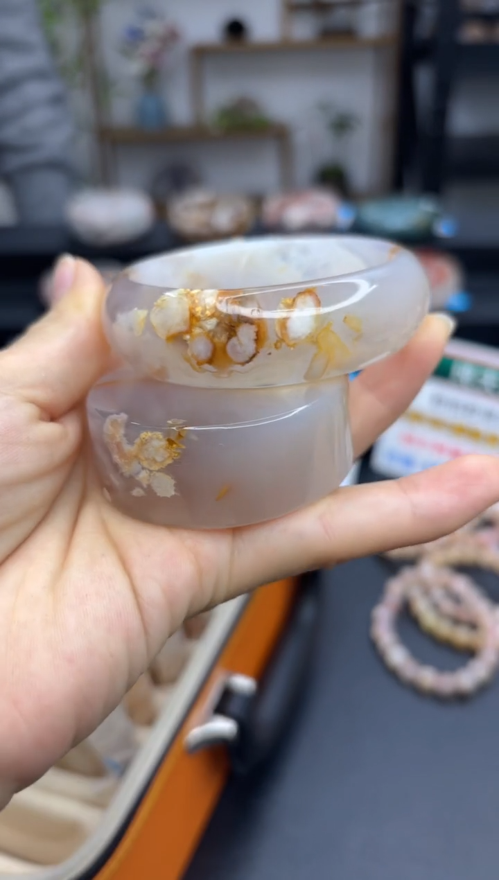 【闪购商品】石英质玉手镯未镶嵌A1307(55圈赠送镯心)