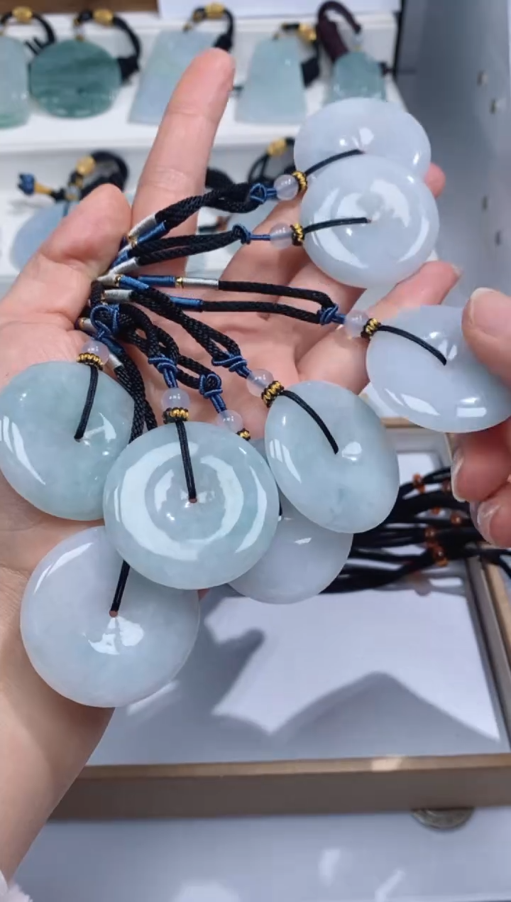 颈饰未镶嵌翡翠吊坠团购多样性发一件