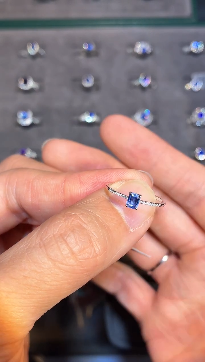 戒指蓝宝石18K金镶嵌【闪购】0.30ct/同步展会价