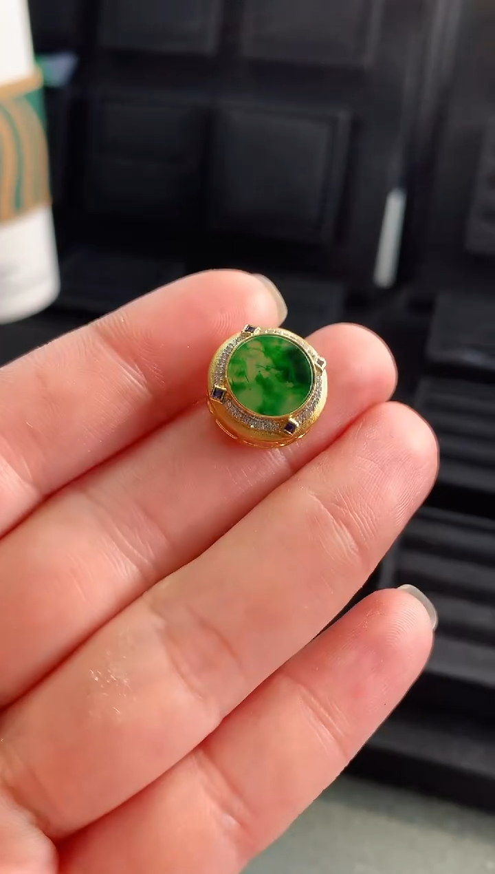 【闪购商品】翡翠吊坠(不含链)18K金镶嵌吊坠