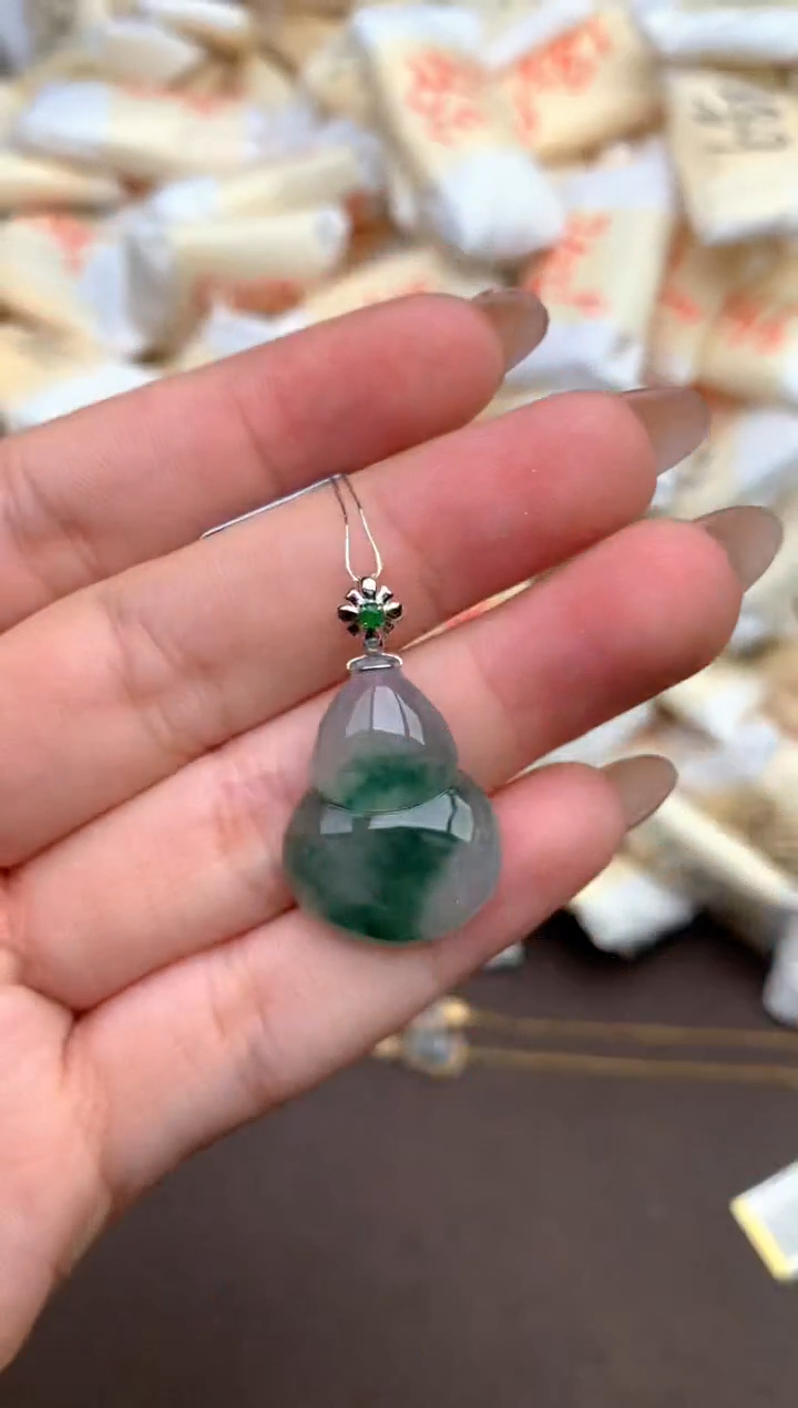 【闪购商品】翡翠挂件18K金镶嵌—